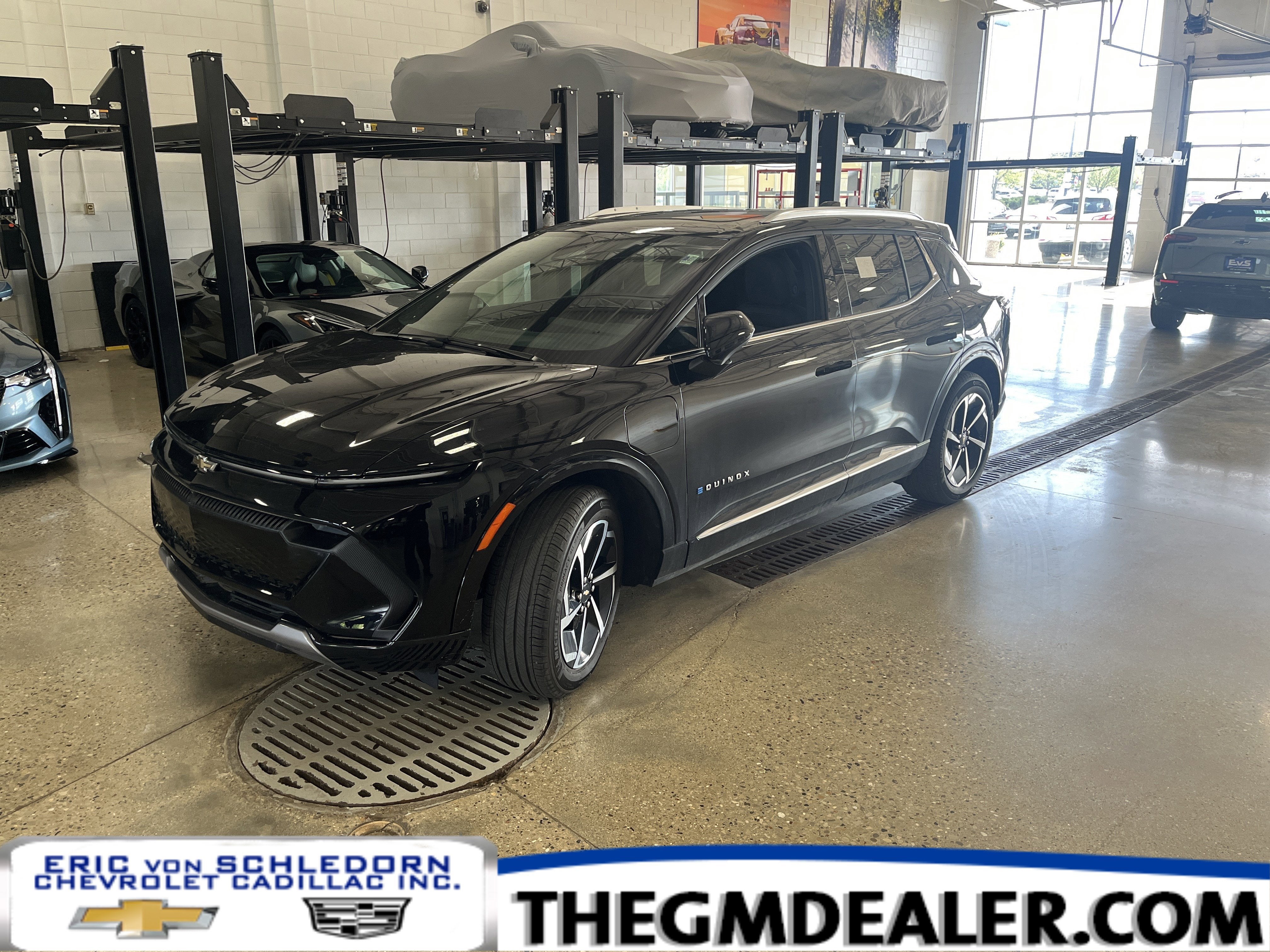 2025 Chevrolet Equinox EV 2LT FWD's photo