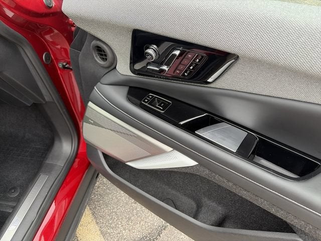 2025 Cadillac OPTIQ Sport 2