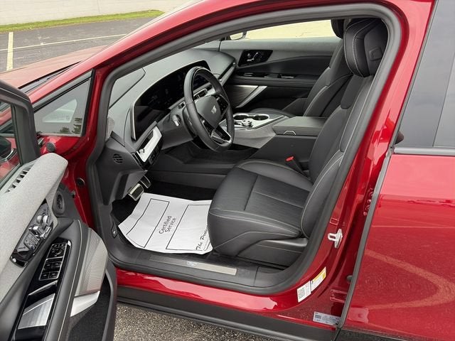2025 Cadillac OPTIQ Sport 2