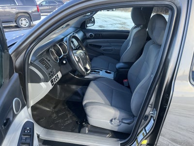 2012 Toyota Tacoma 4WD Double Cab Short Bed V6 Manual (Natl)