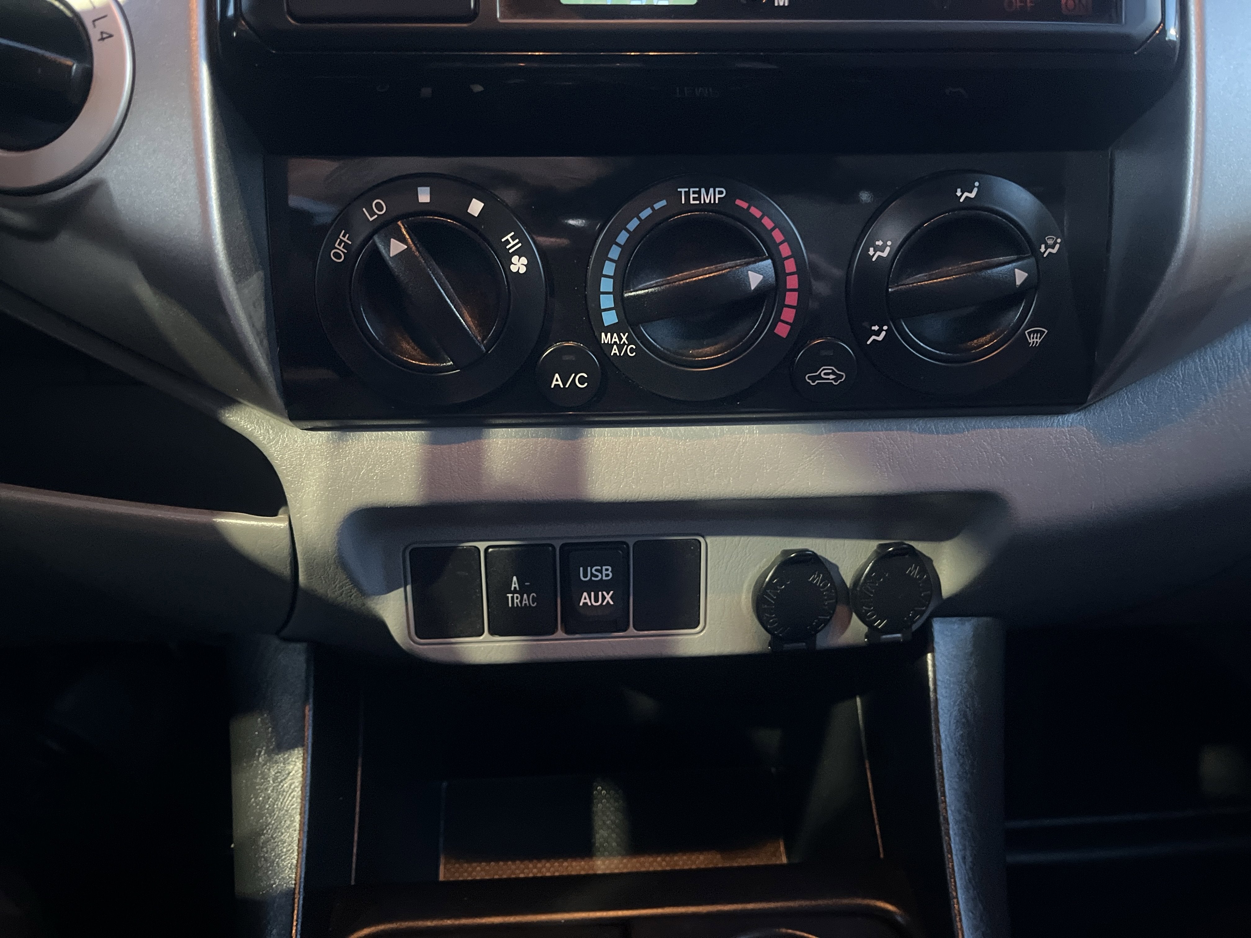 2012 Toyota Tacoma 4WD Double Cab Short Bed V6 Manual (Natl)