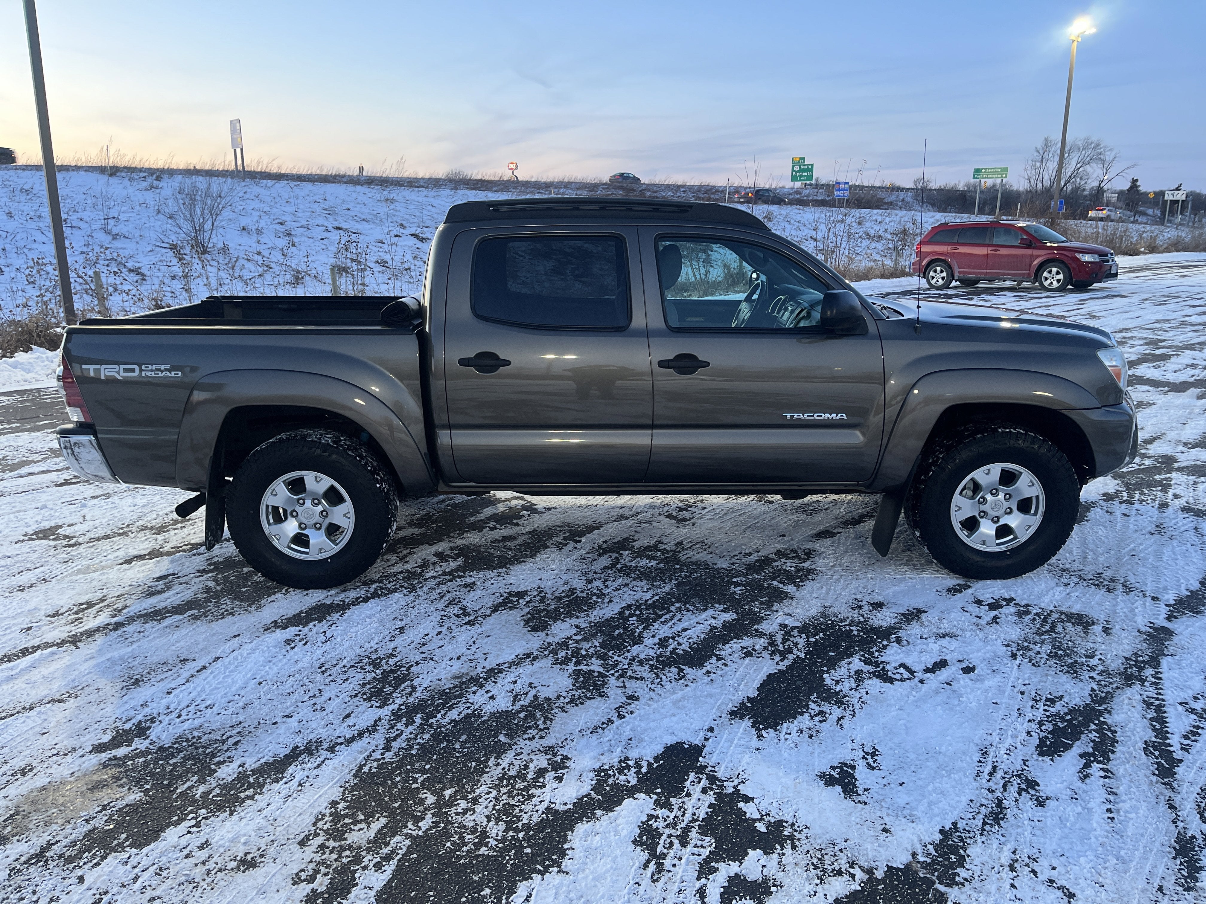 2012 Toyota Tacoma 4WD Double Cab Short Bed V6 Manual (Natl)