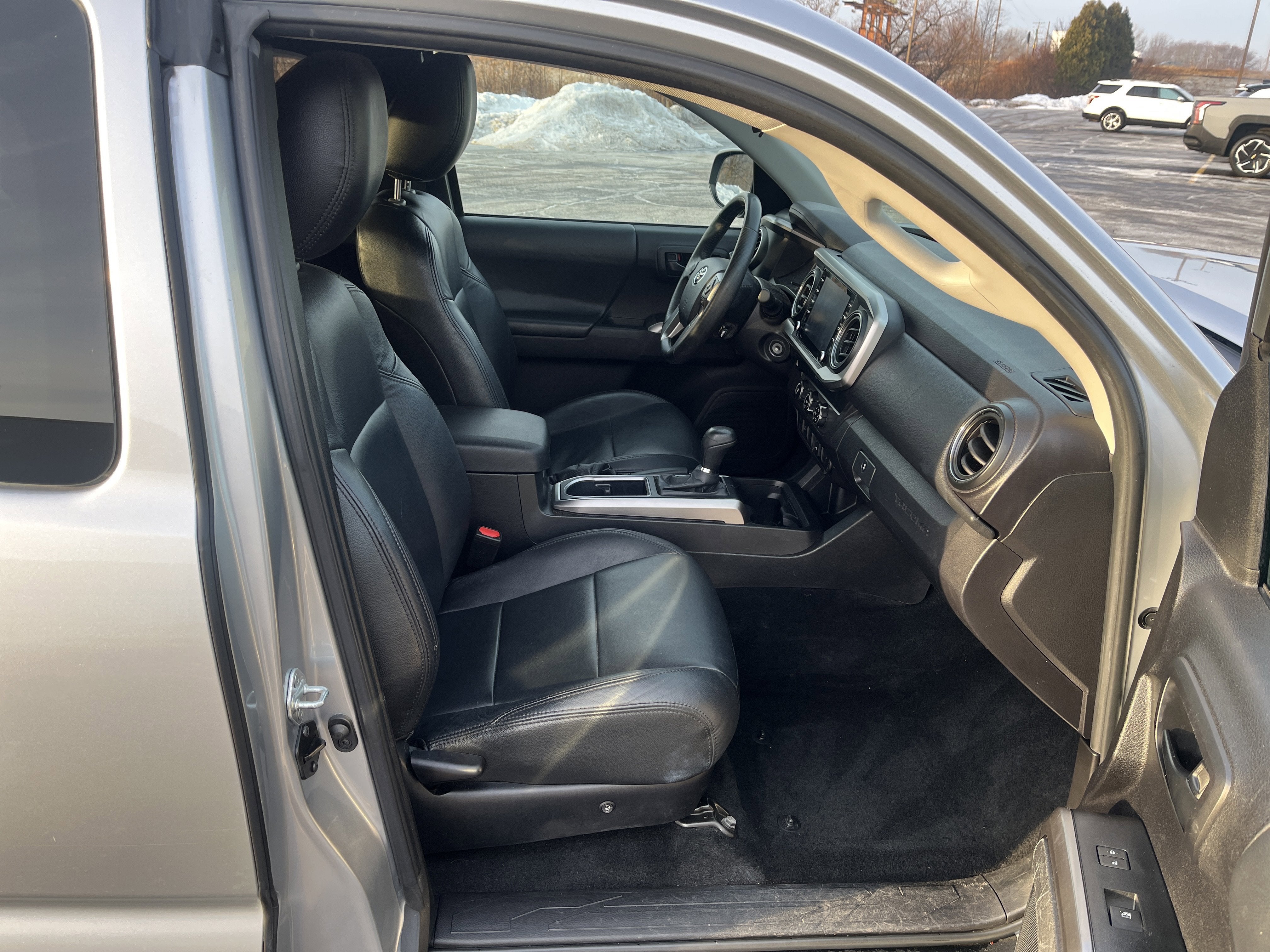 2022 Toyota Tacoma 2WD SR