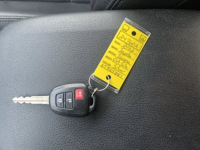 2022 Toyota Tacoma 2WD SR