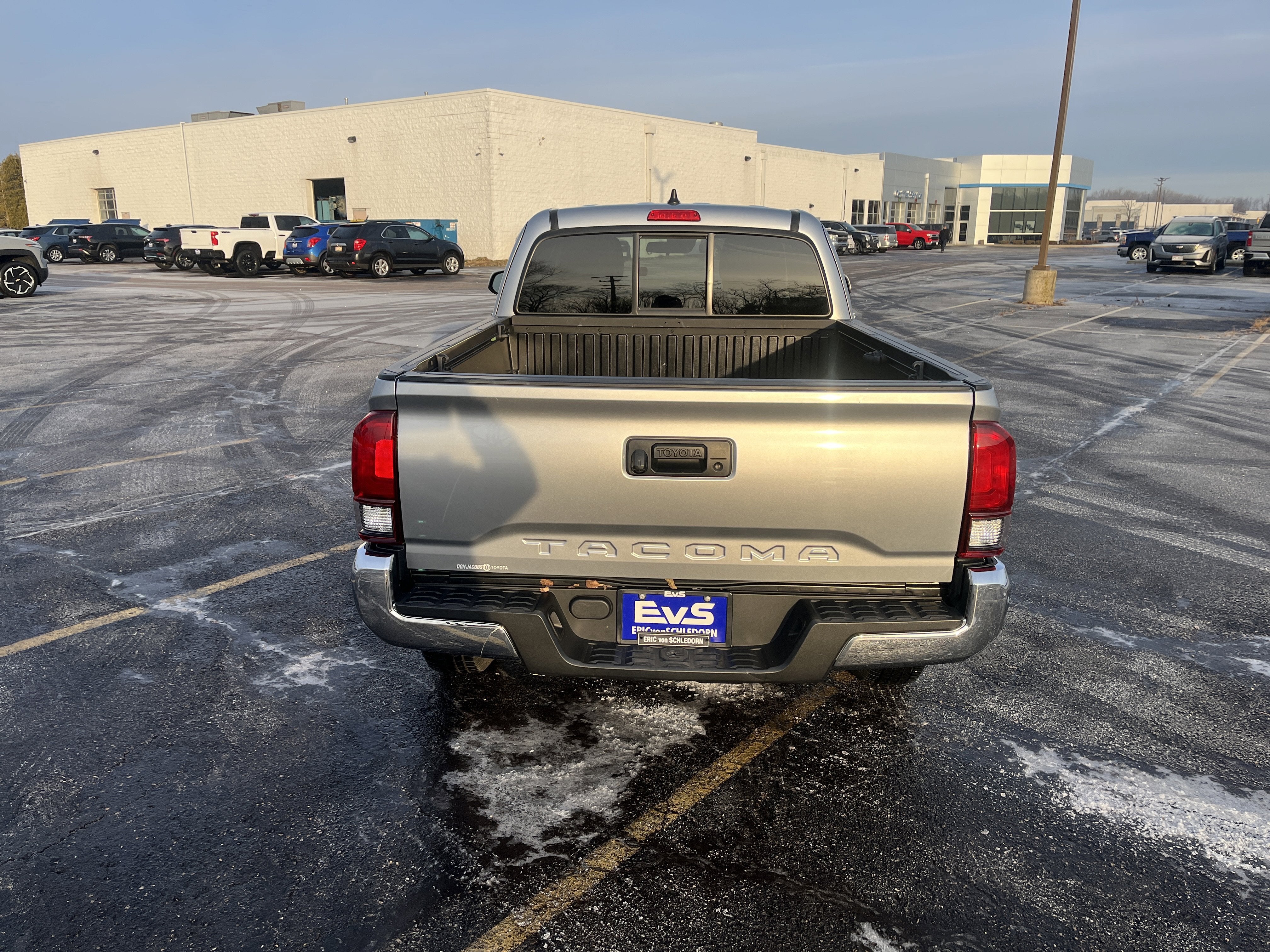 2022 Toyota Tacoma 2WD SR