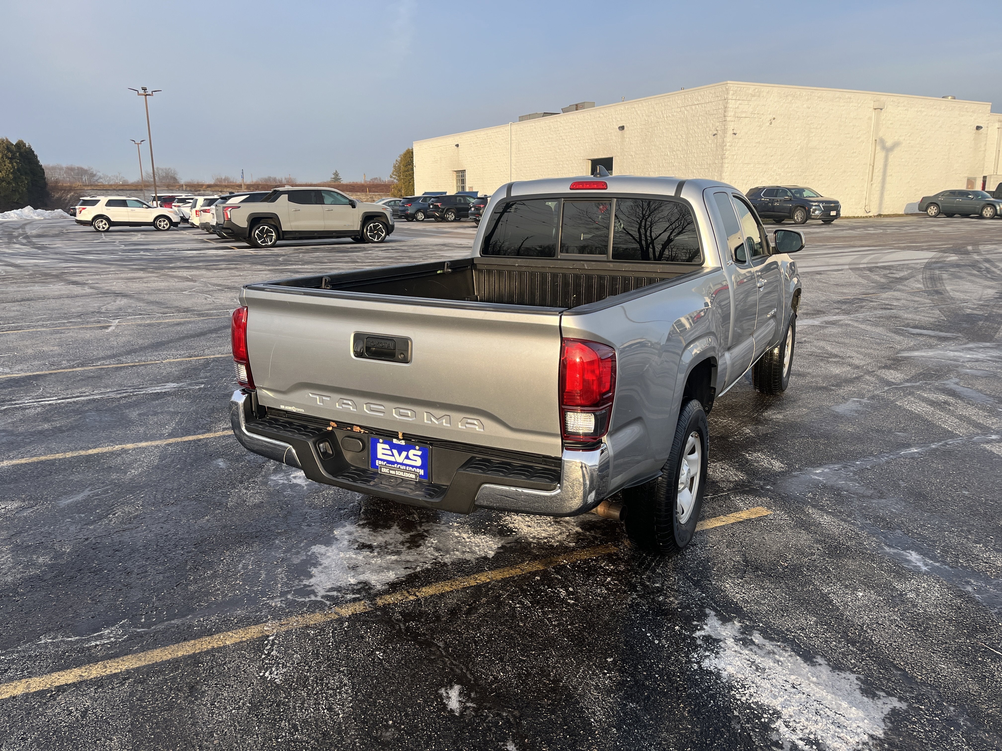 2022 Toyota Tacoma 2WD SR