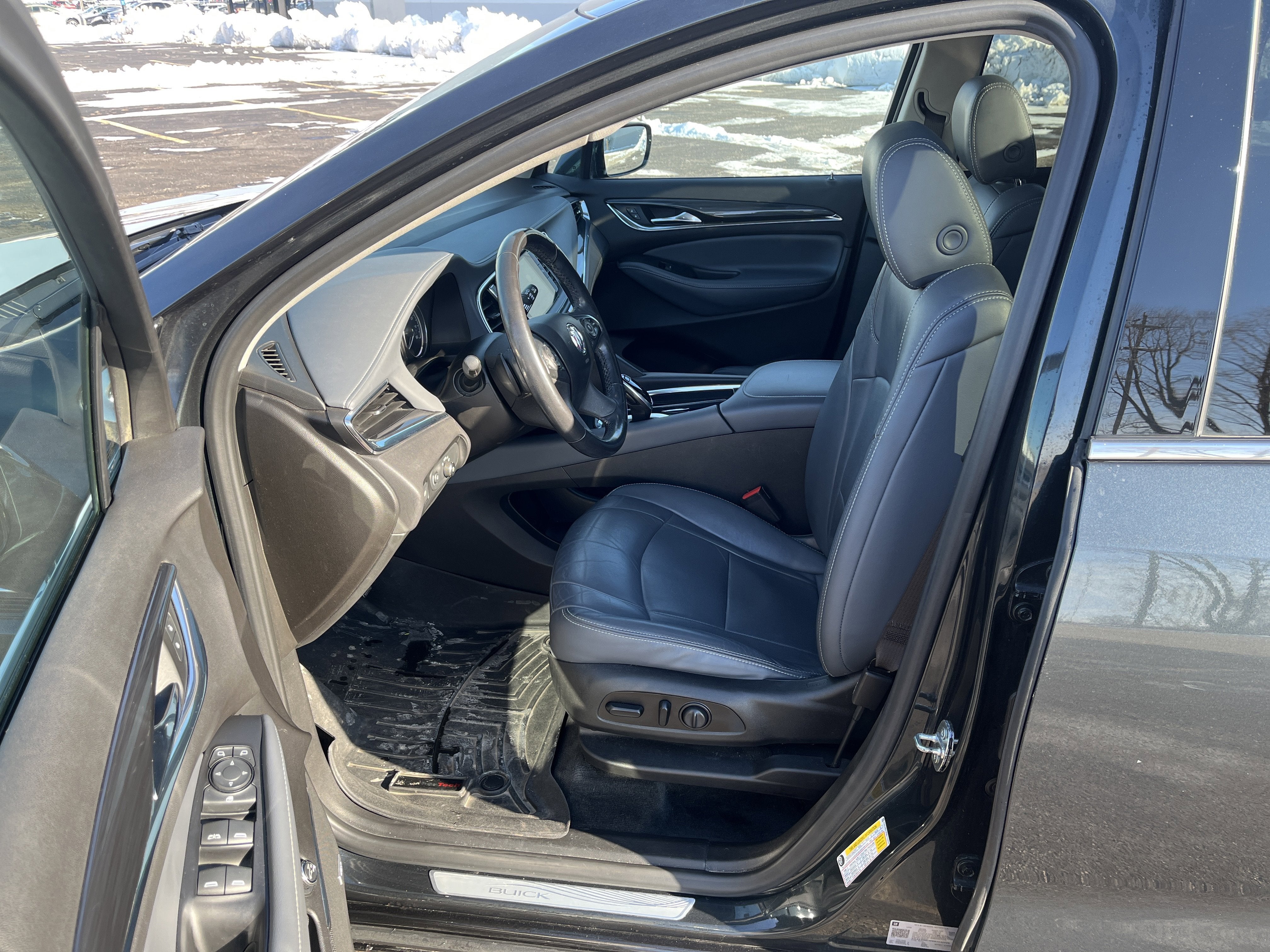 2021 Buick Enclave Essence