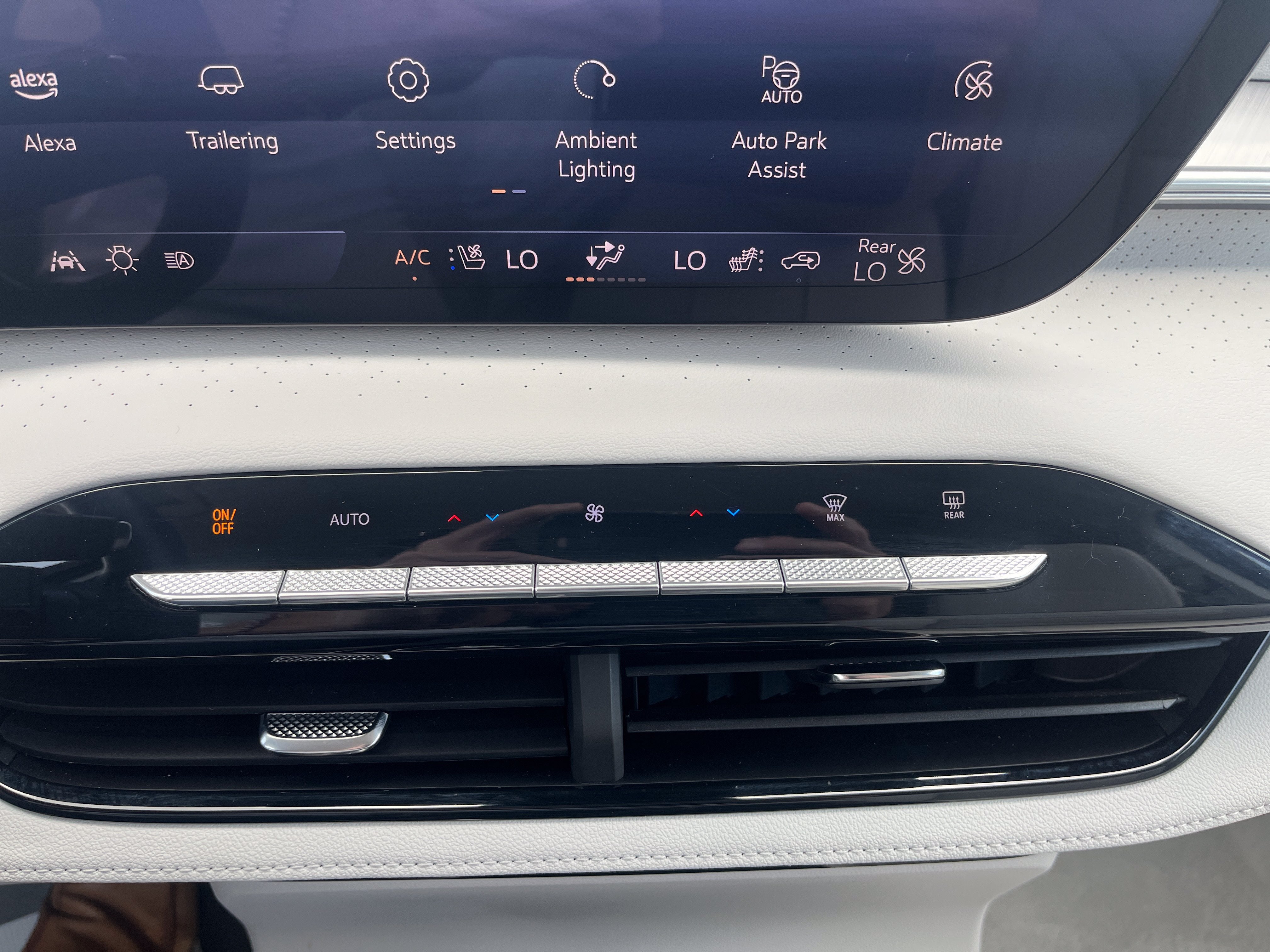 2025 Buick Enclave Avenir