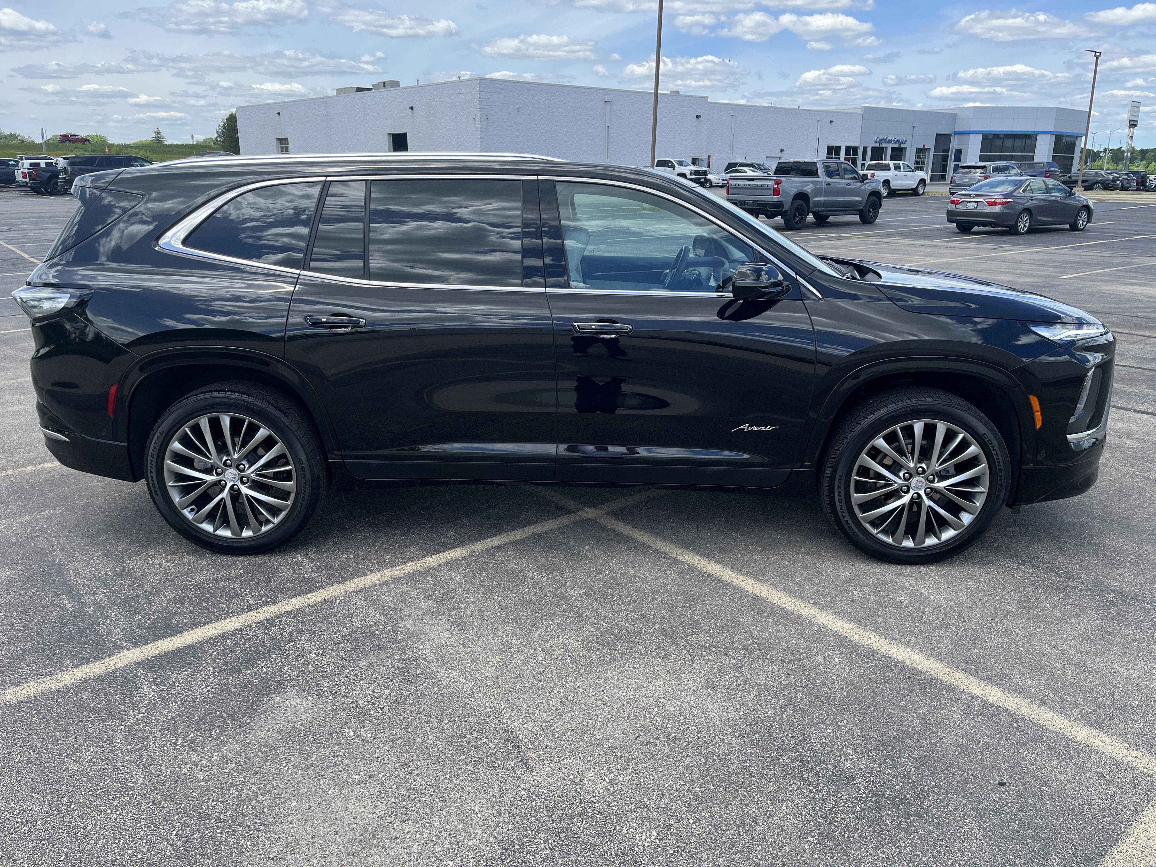 2025 Buick Enclave Avenir