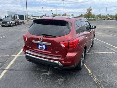 2017 Nissan Pathfinder SL
